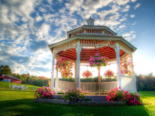 Цветочная беседка