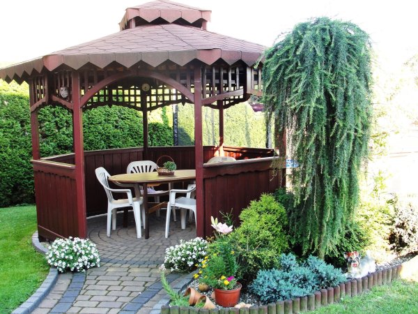 Обустройство дачной беседки