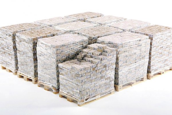 Антонио Эсфандиари с выигрышем