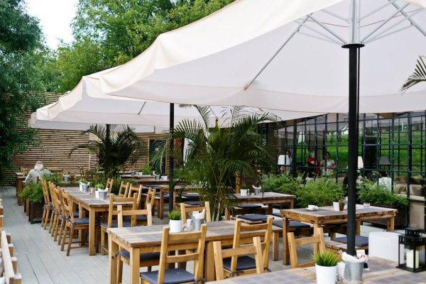 Летняя веранда ВДНХ