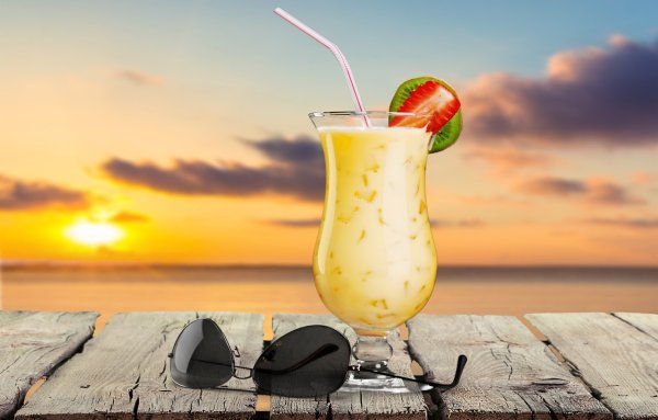 Море пляж коктейль