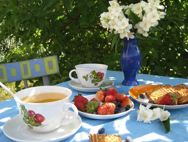 Чаепитие с видом на море