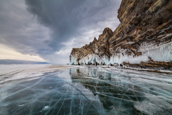 Байкал в феврале