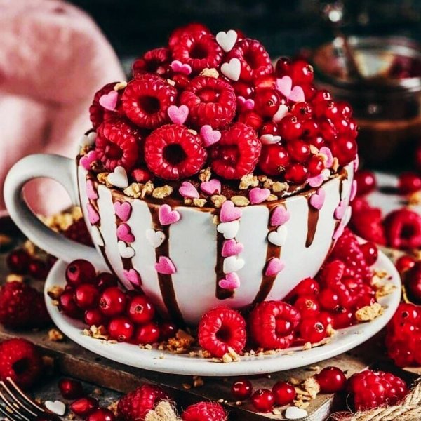 Капкейки фисташка малина