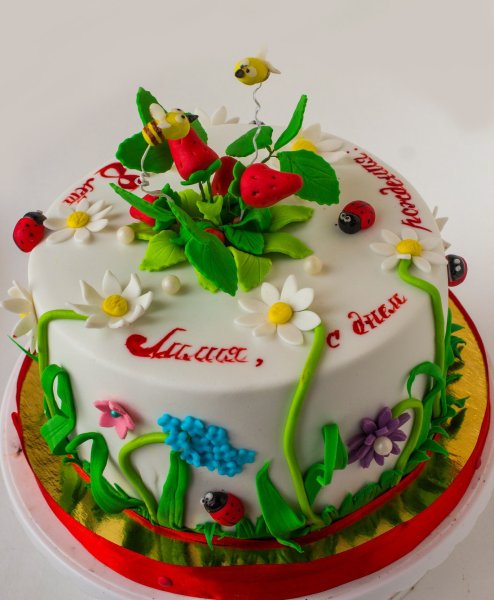 Торт детский с цветочками