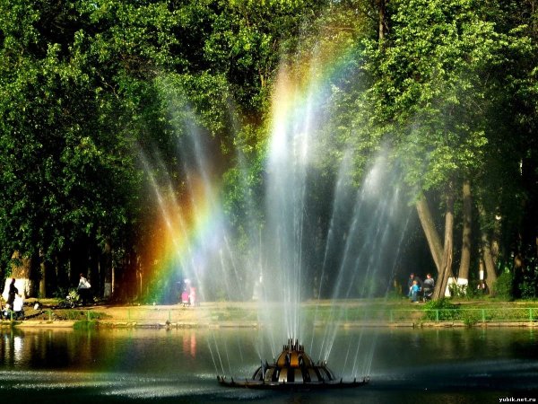Фонтан в парке г. Королев