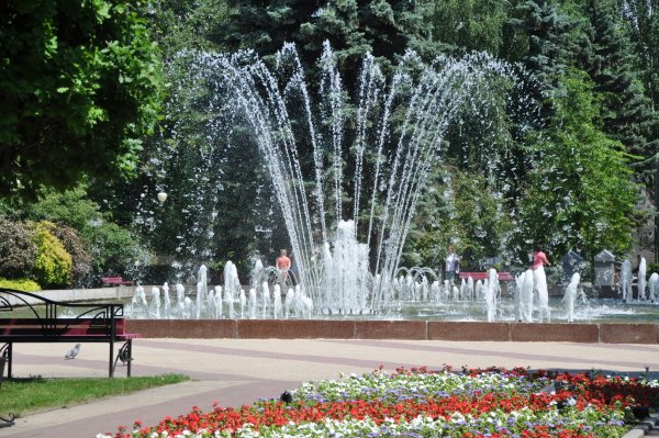 Балтийский парк СПБ С фонтанами