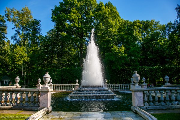 Фонтан парковый