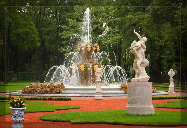 Нижний парк Петергоф фонтан сноп