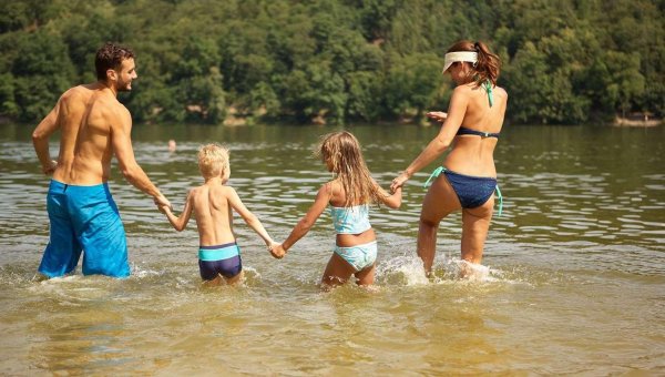 Летом на речке