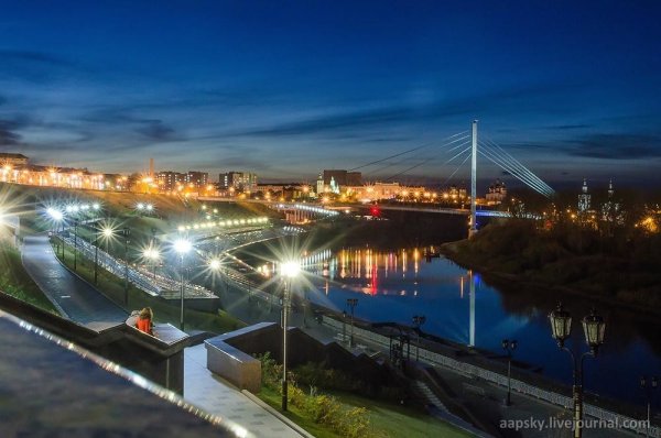 Ночная набережная Тюмень