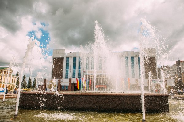 Тюмень набережная фонтан