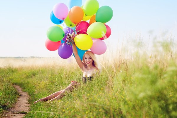 Воздушные шары на природе