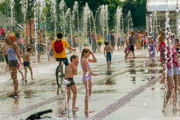 Лето жара город