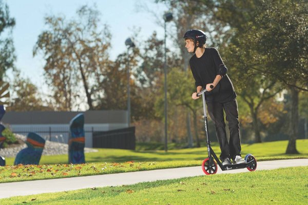 Кататься на велосипеде
