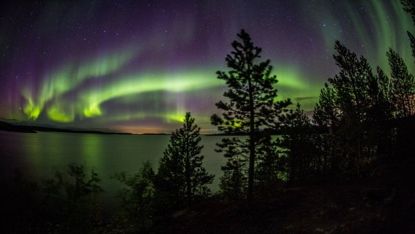 Северное сияние в Мурманске
