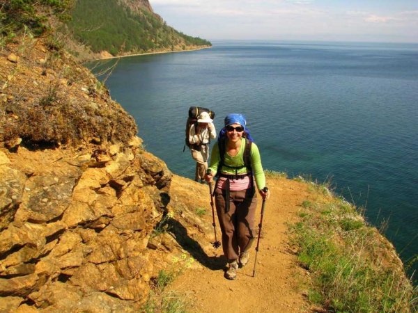 Озеро Байкал туристы