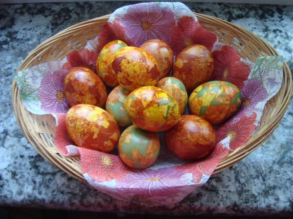 Eggs colored background