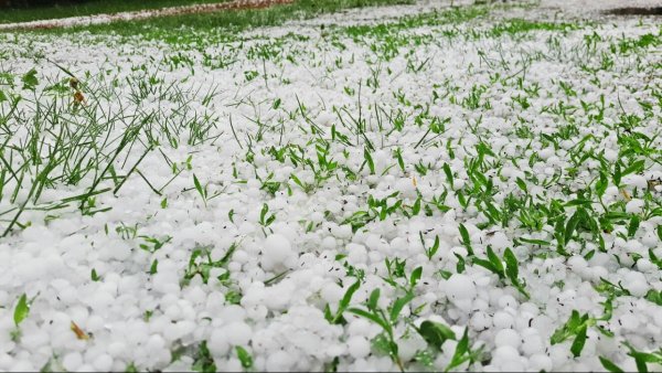 Град природное явление