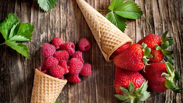 Лето фрукты ягоды