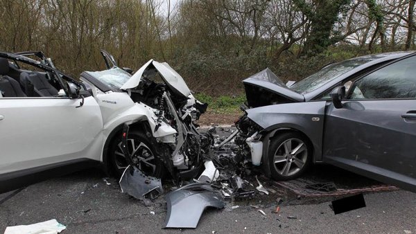 Разбитые авто на дорогах