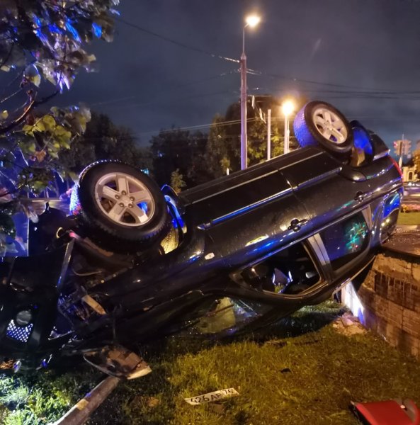 Перевернутая машина