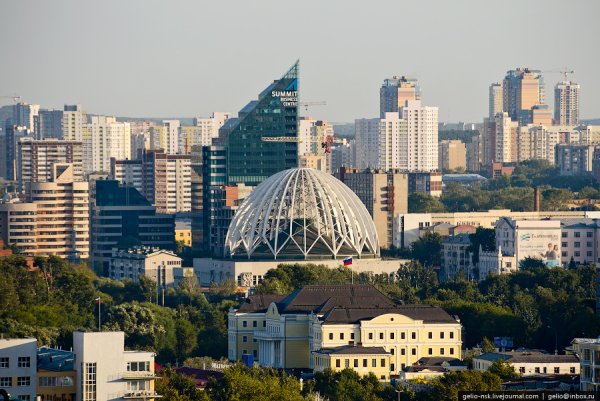 Екатеринбург летом центр