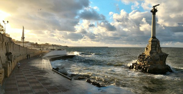 Крым памятник затопленным кораблям