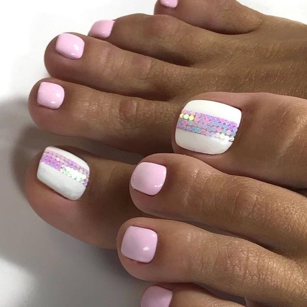 Летний педикюр