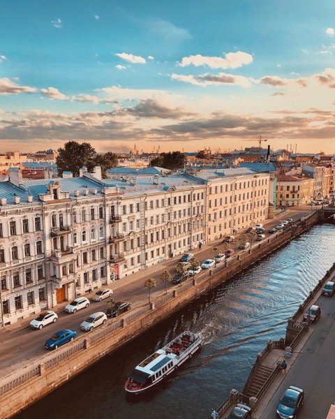 Вид на Эрмитаж со стрелки Васильевского острова