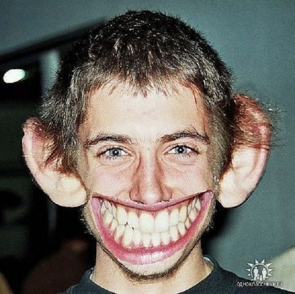 Удивленная девочка