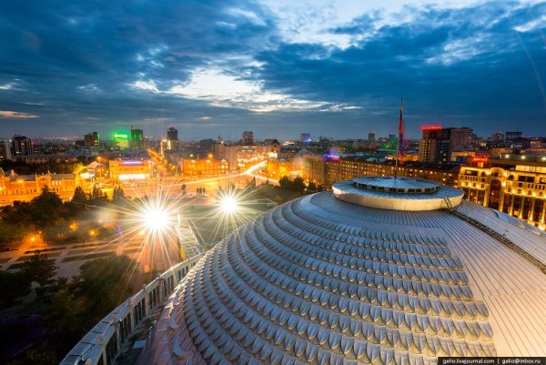 Новосибирск оперный лето