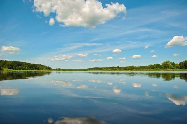 Равнинная река Волга