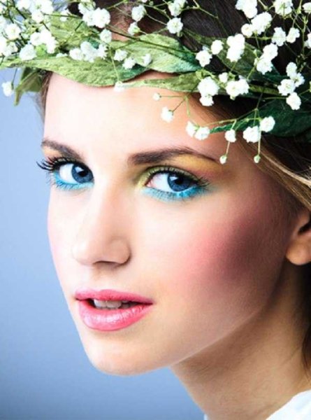 Яркий макияж на лето