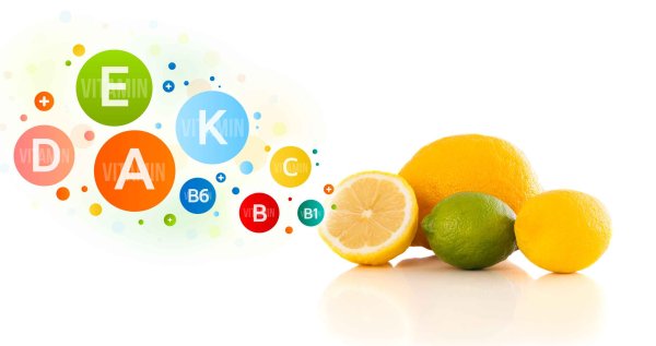 Фрукты витамины на белом фоне
