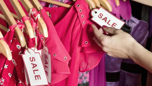 Одежда для всей семьи баннер