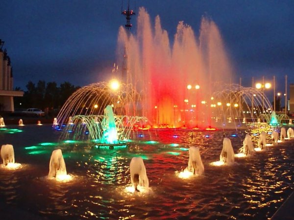 Фонтаны в Ижевске на центральной площади