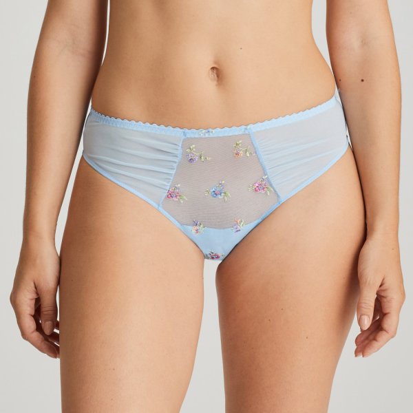 Узкие летние женские трусики