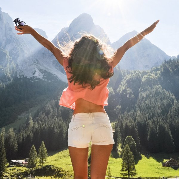 Девочка и море