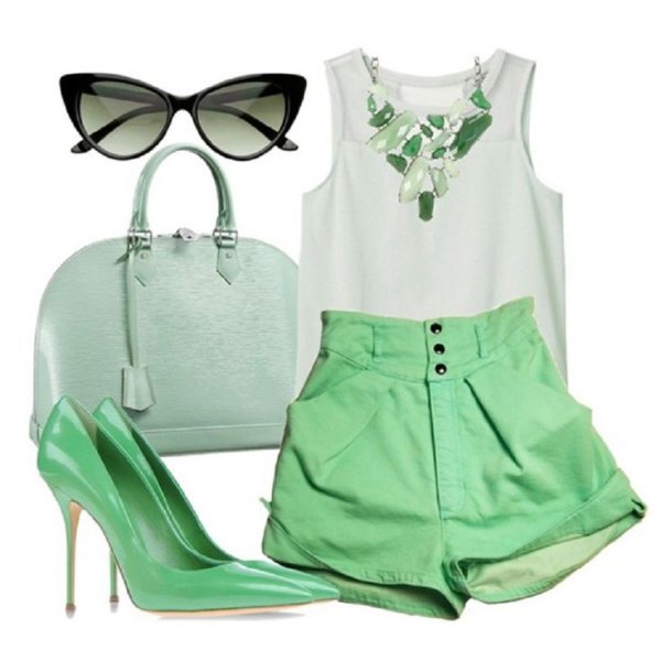 Комплекты одежды для девушек