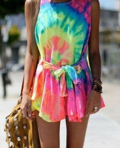 Стильная одежда для девушек