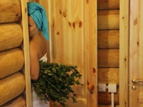 Парилка в бане с паром