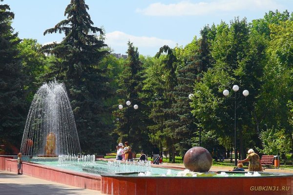 Фонтаны города Губкина Белгородской области