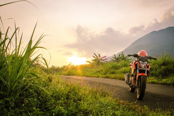 Мотоцикл летом