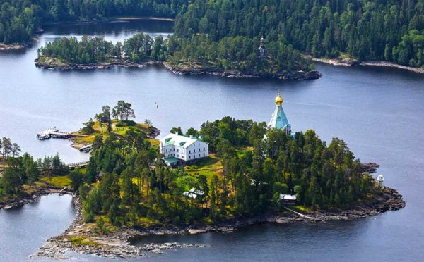 Православные храмы на Валааме