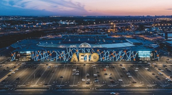 Торговый комплекс лето на Пулковском шоссе