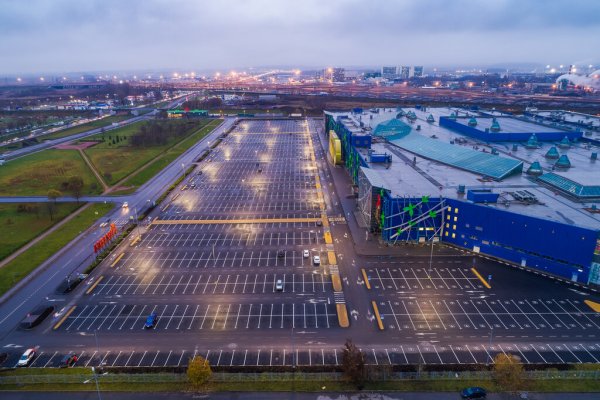 Санкт-Петербург торговый центр лето фото