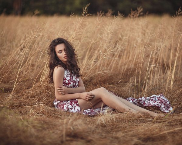 Летняя фотосессия в поле
