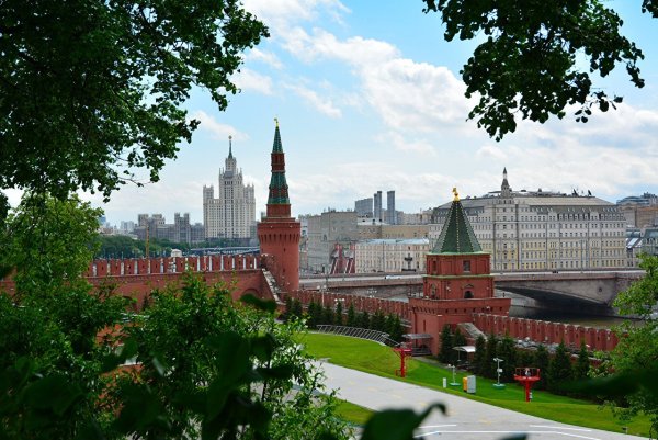 Кремль Москва 2000