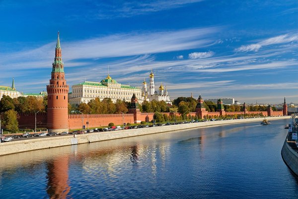 Кремль набережная Москвы-реки